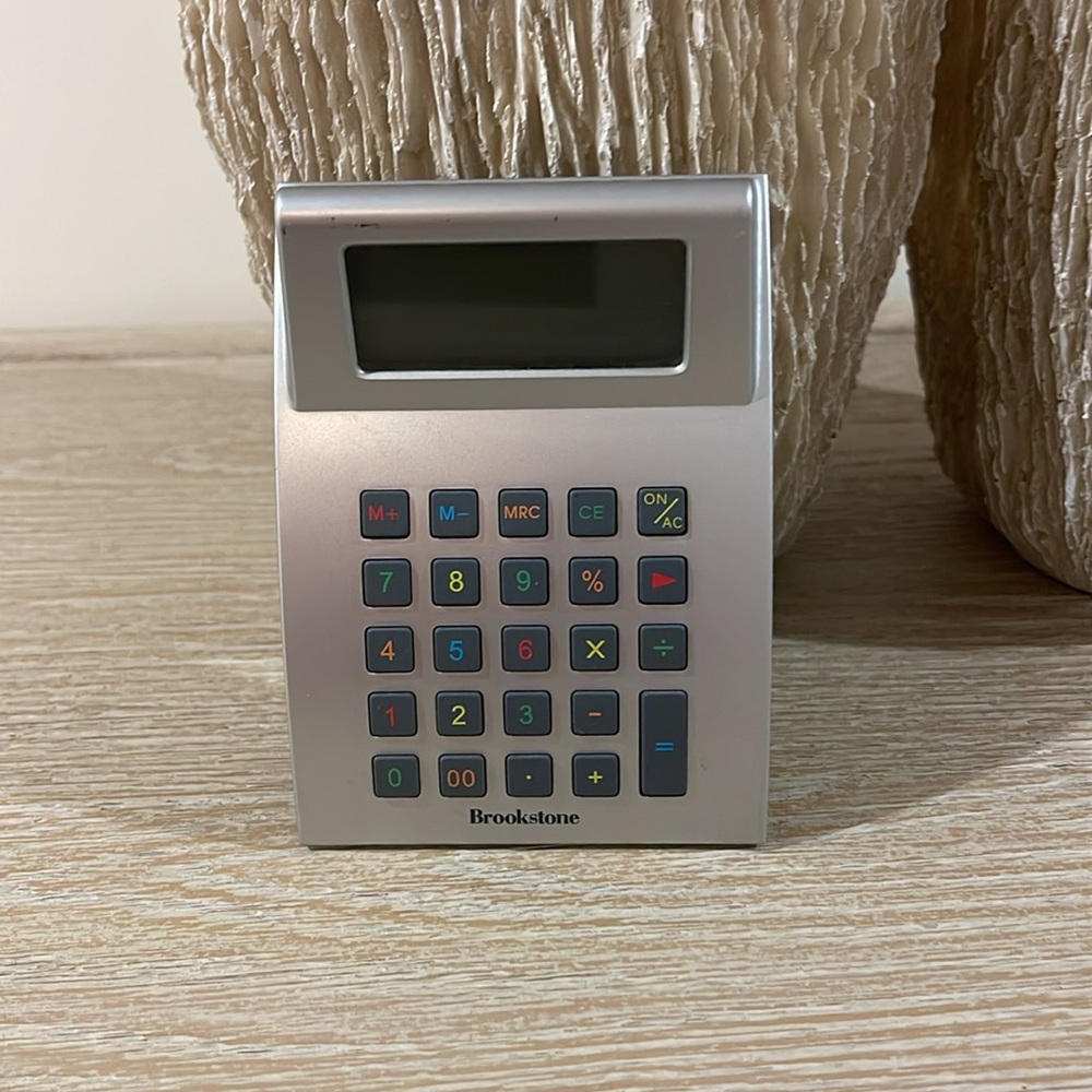 Color changing Brookstone calculator - Picture 6 of 13